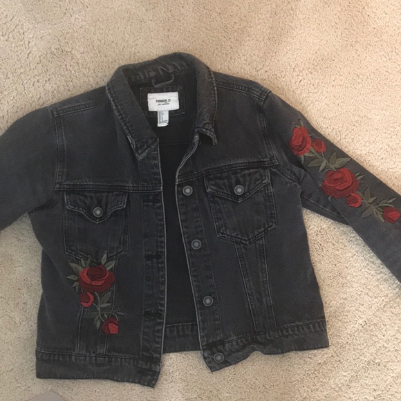 Forever 21 Jackets & Blazers - Forever 21 sz small jean jacket, faded black